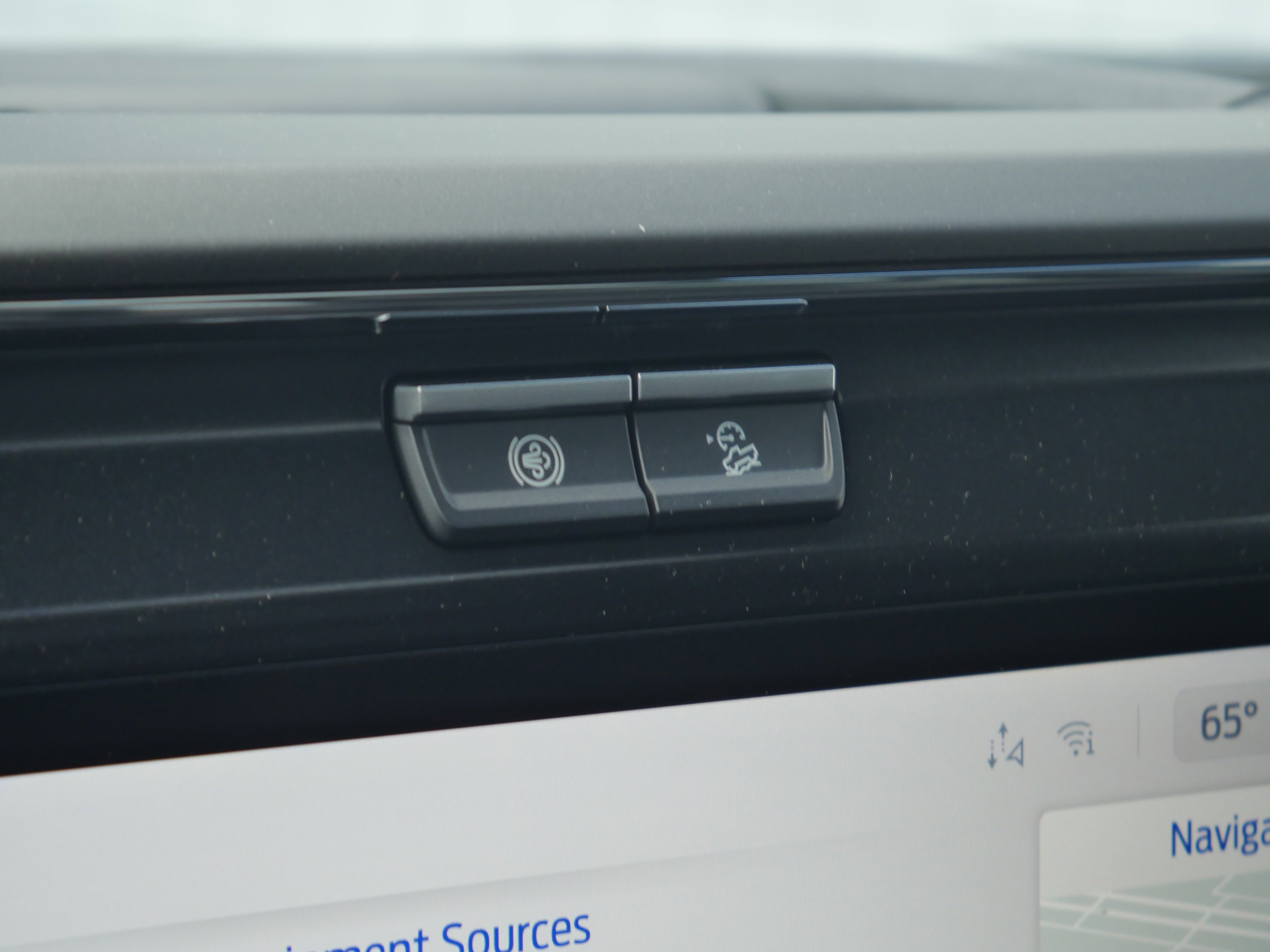 New 2026 Oxford White Ford F-350® Lariat® image 14