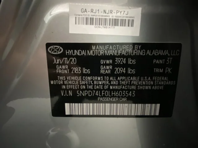 Used 2020 Silver Hyundai SE image 26