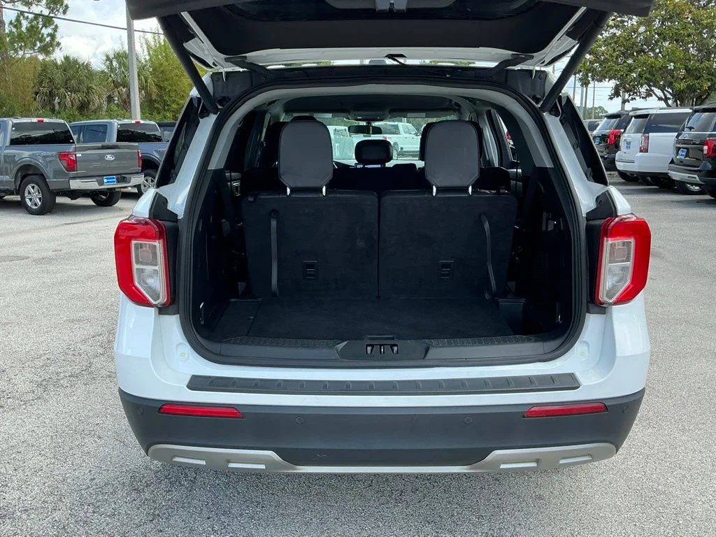 Used 2023 White Ford XLT image 19