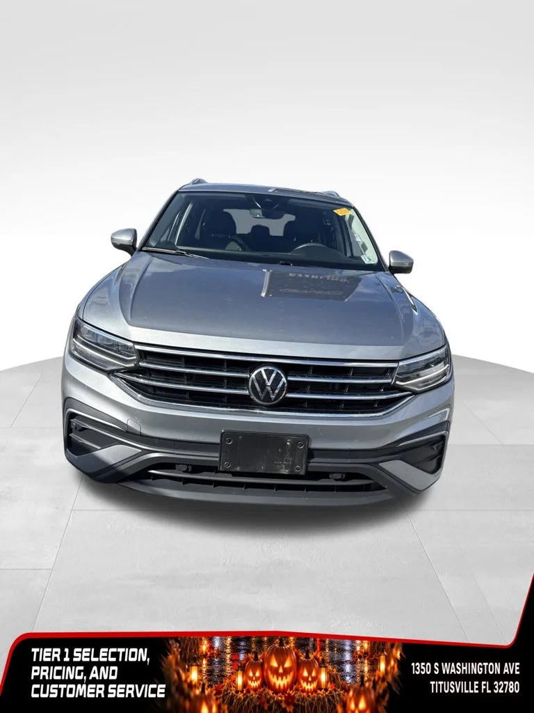Used 2023  Volkswagen 2.0T SE image 2