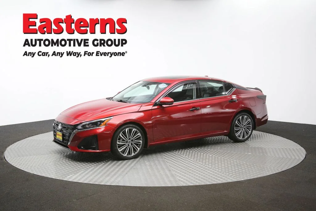 Used 2023 Red Nissan 2.5 SL image 57