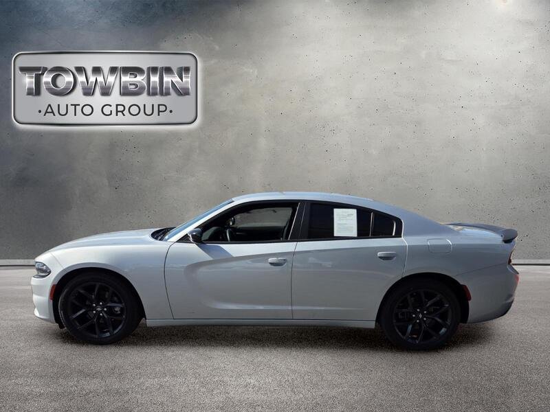 Used 2022 Silver Dodge SXT image 8