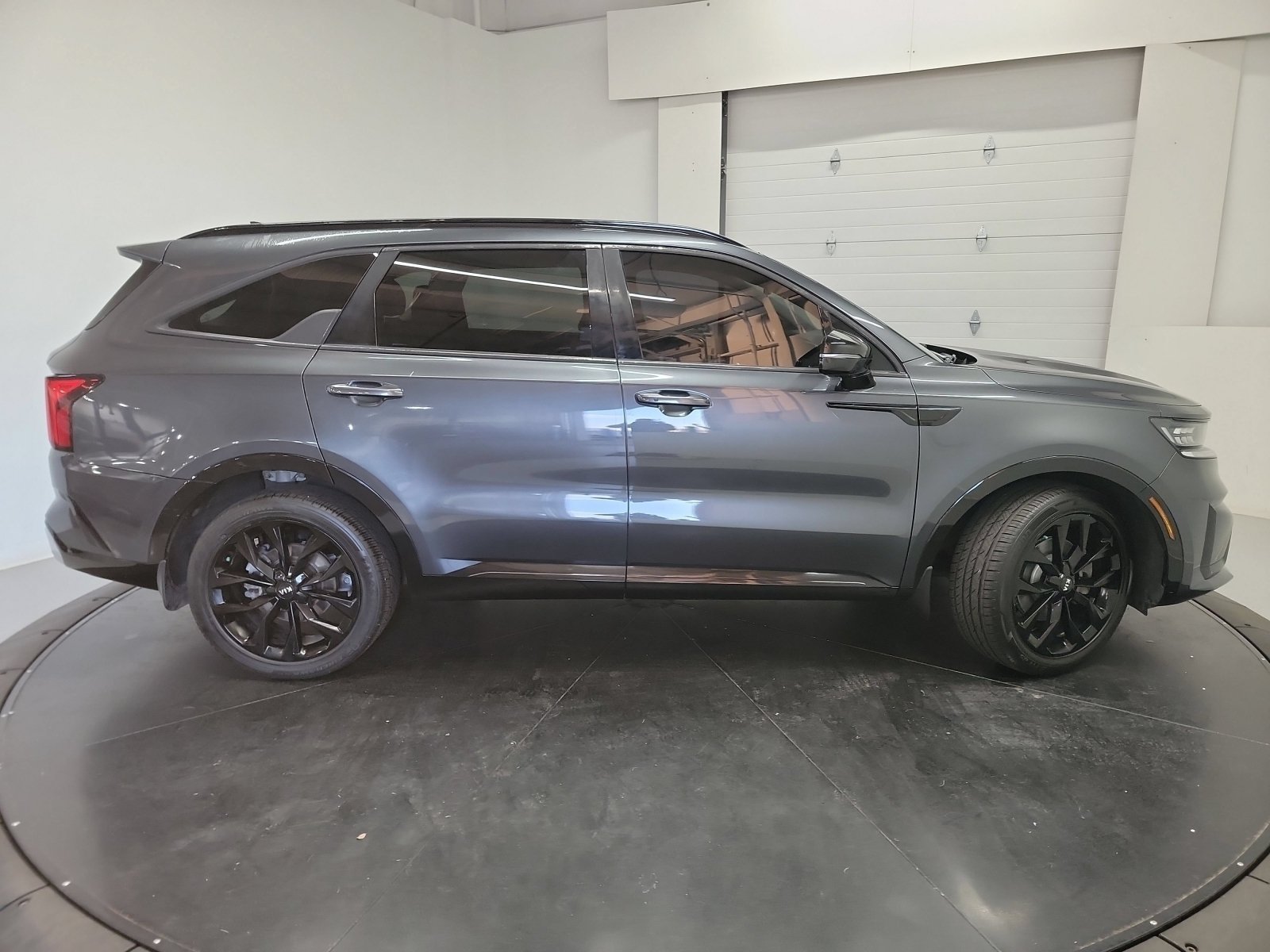 Used 2021 Gravity Grey Kia SX image 9