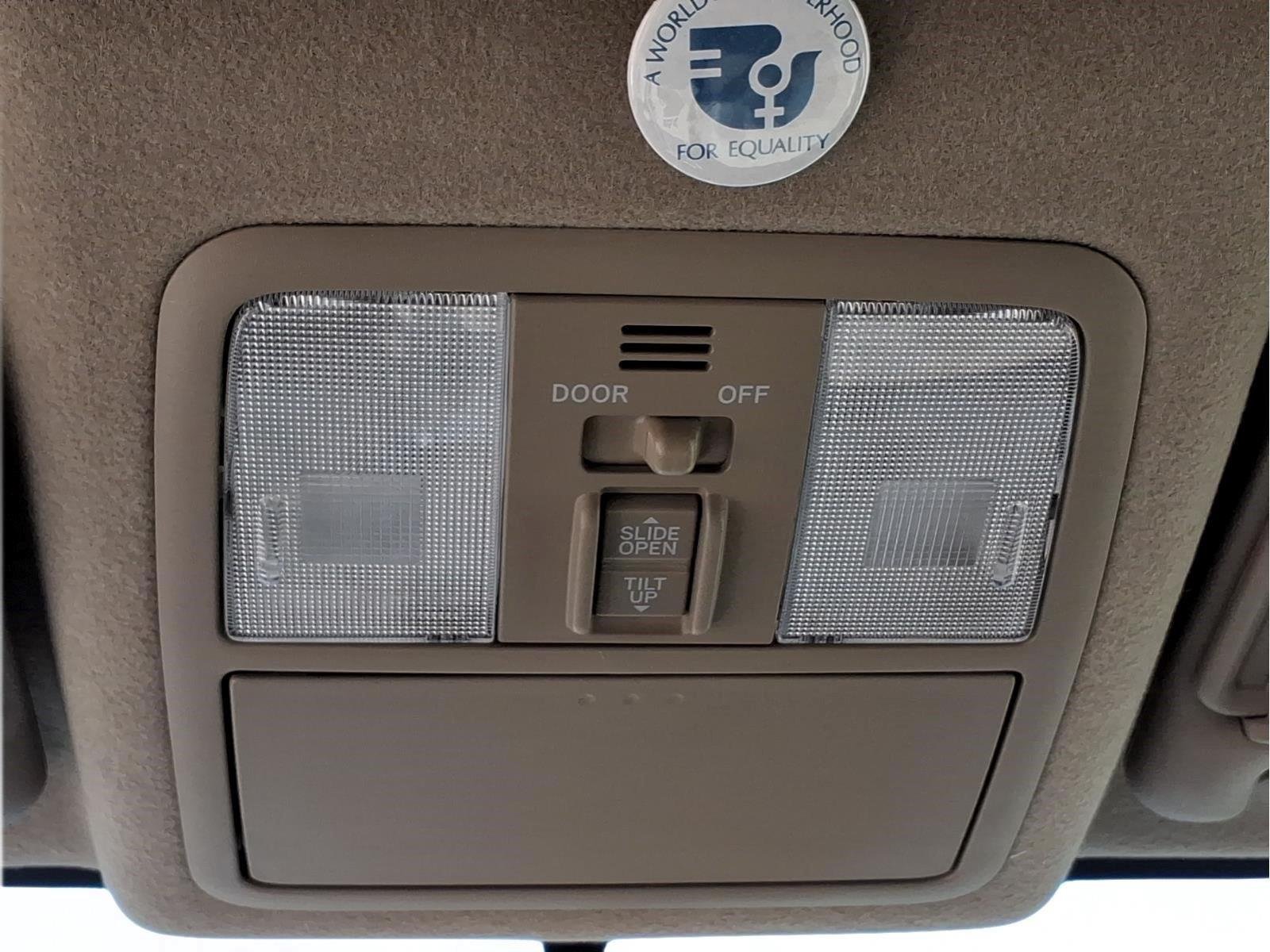 Used 2010 Blizzard Pearl Toyota Limited image 15