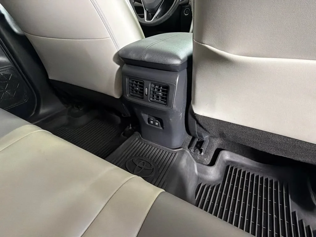 2020 Toyota RAV4 XLE Premium - Photo 31