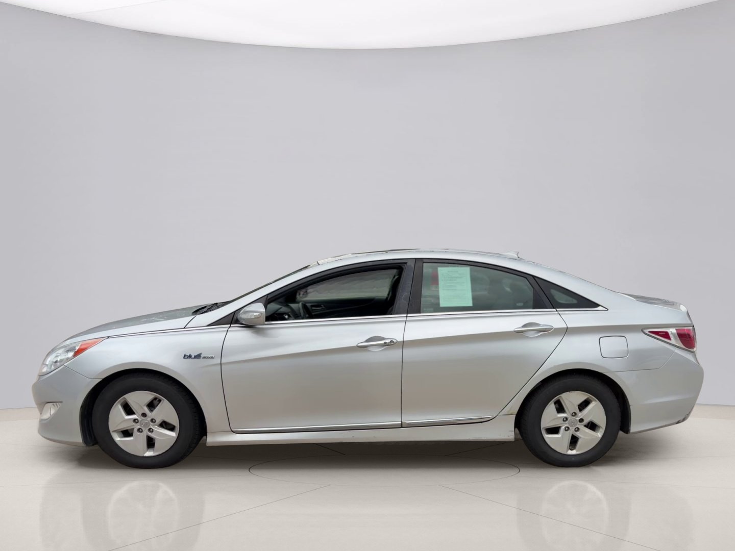 Used 2012 Silver Hyundai HYBRID image 2