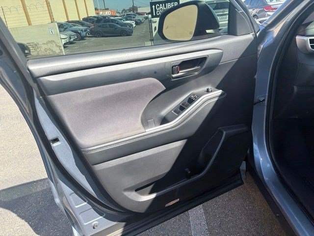 Used 2023 Moon Dust Toyota LE image 15