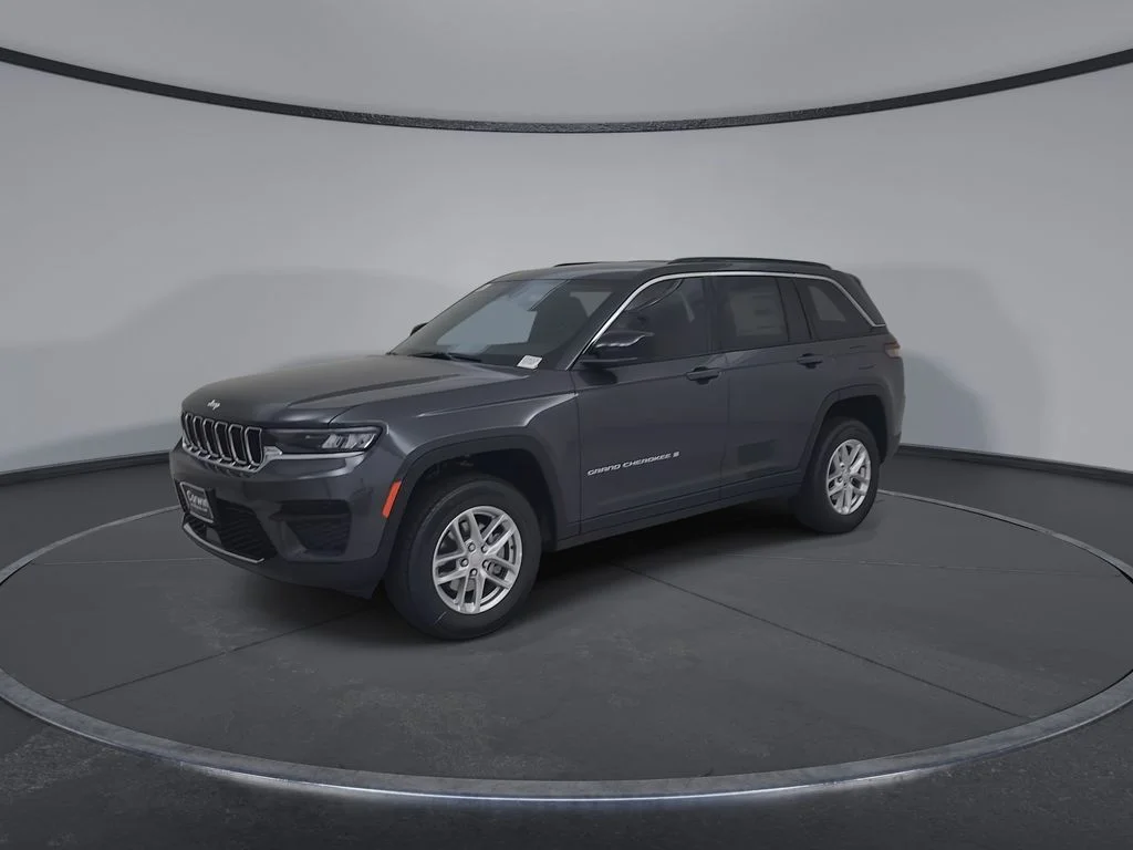 New 2026 Baltic Gray Metallic Clearcoat Jeep Laredo image 7