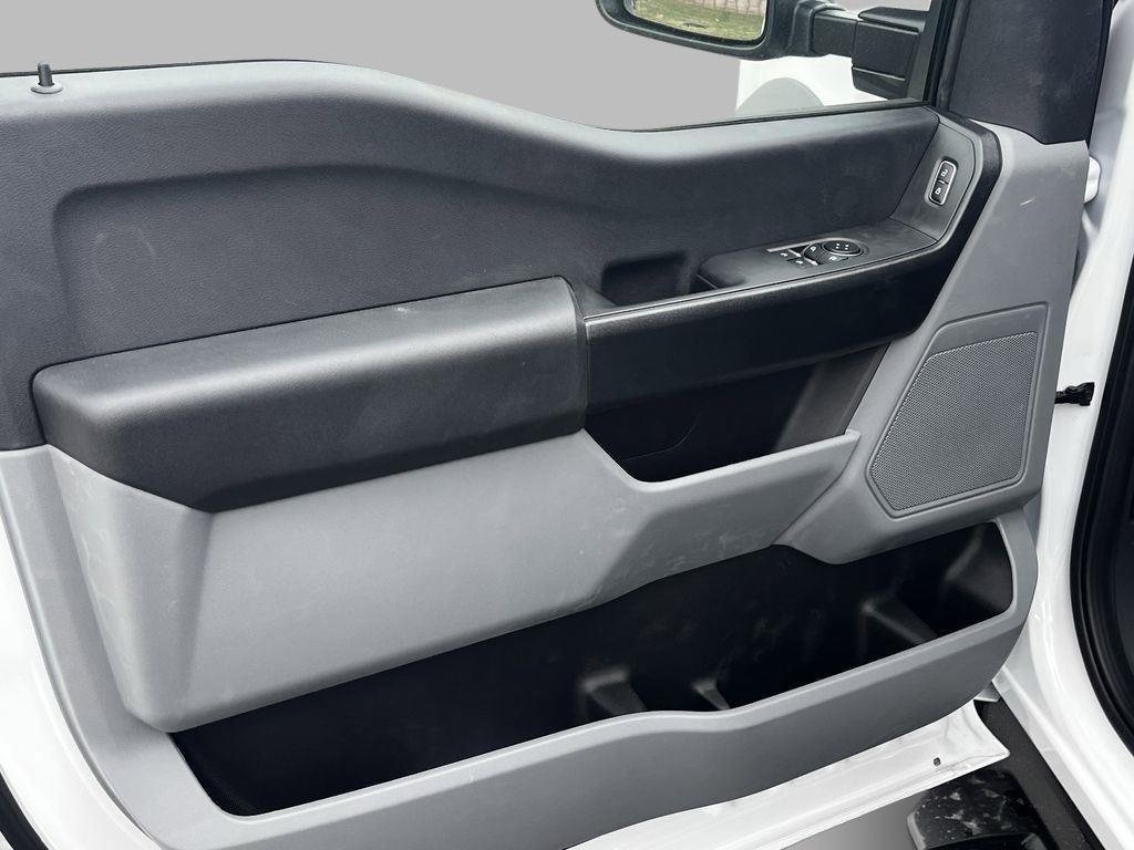 2025 Ford F-550 Super Duty Chassis Cab XL - Photo 20
