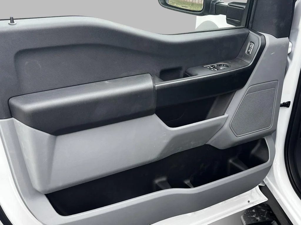 2025 Ford F-550 Super Duty Chassis Cab XL - Photo 20