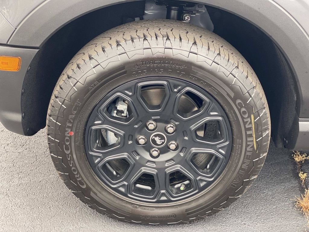 New 2026 Carbonized Gray Metallic Ford Badlands® image 7