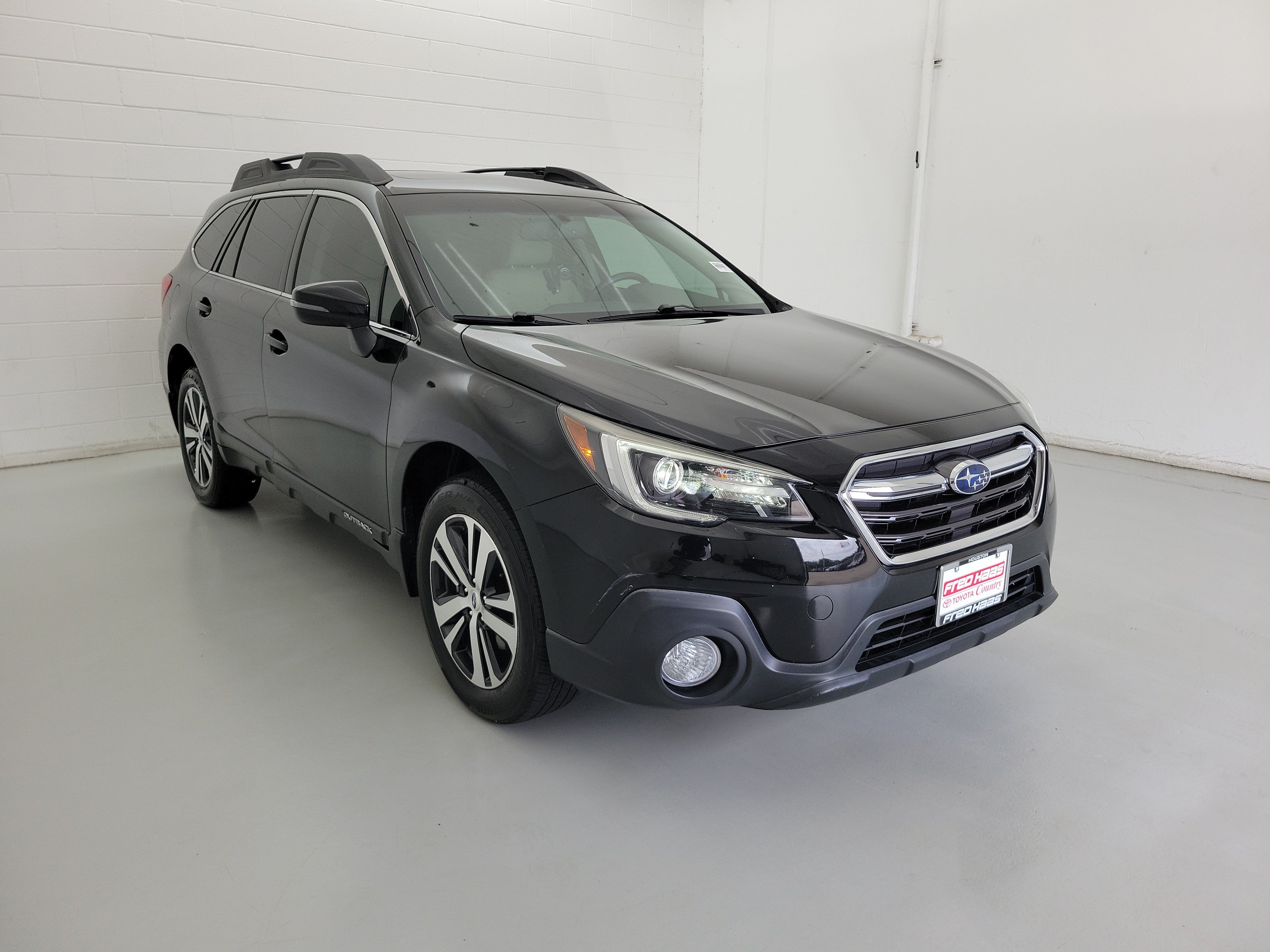 Used 2018 Crystal Black Pearl Subaru 3.6R image 4