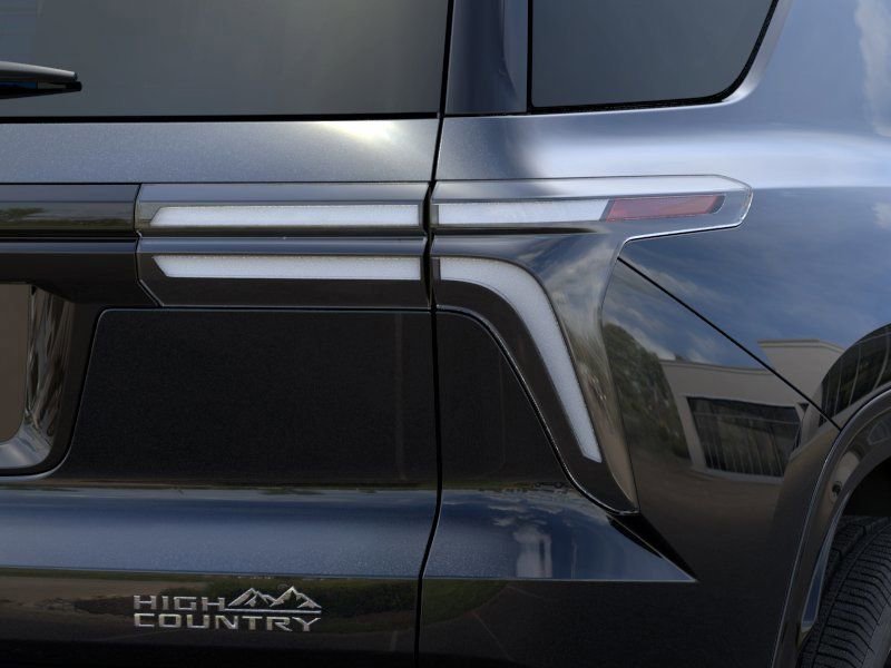 New 2026 Mosaic Black Metallic Chevrolet High Country image 11