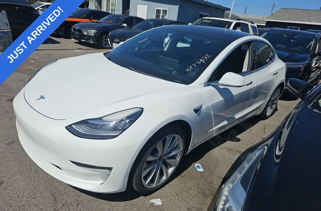 Used 2018 Pearl White Multi-Coat Tesla Long Range image 1