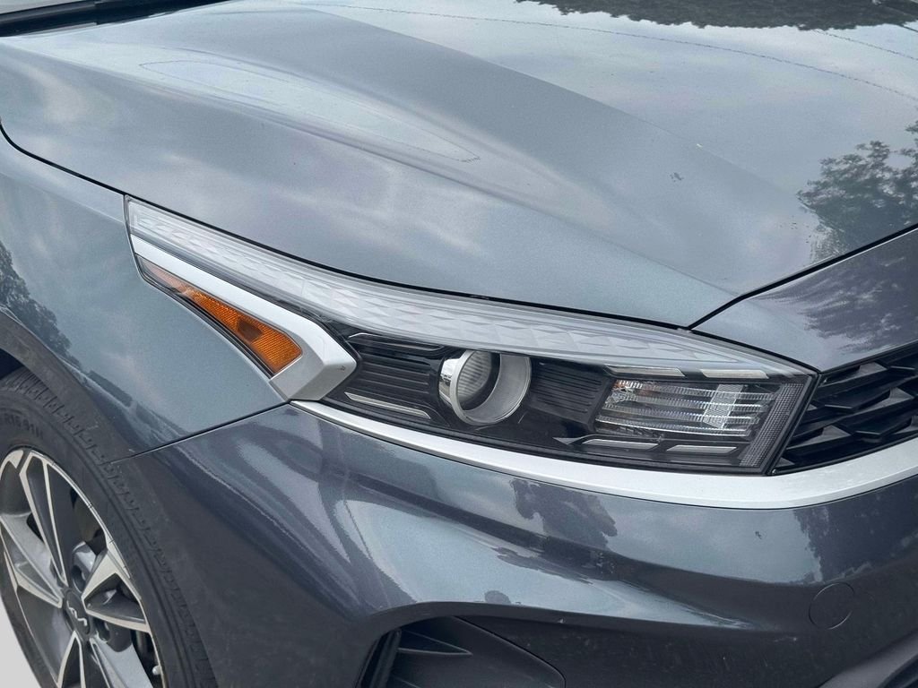 Used 2023 Gray Kia LXS image 8