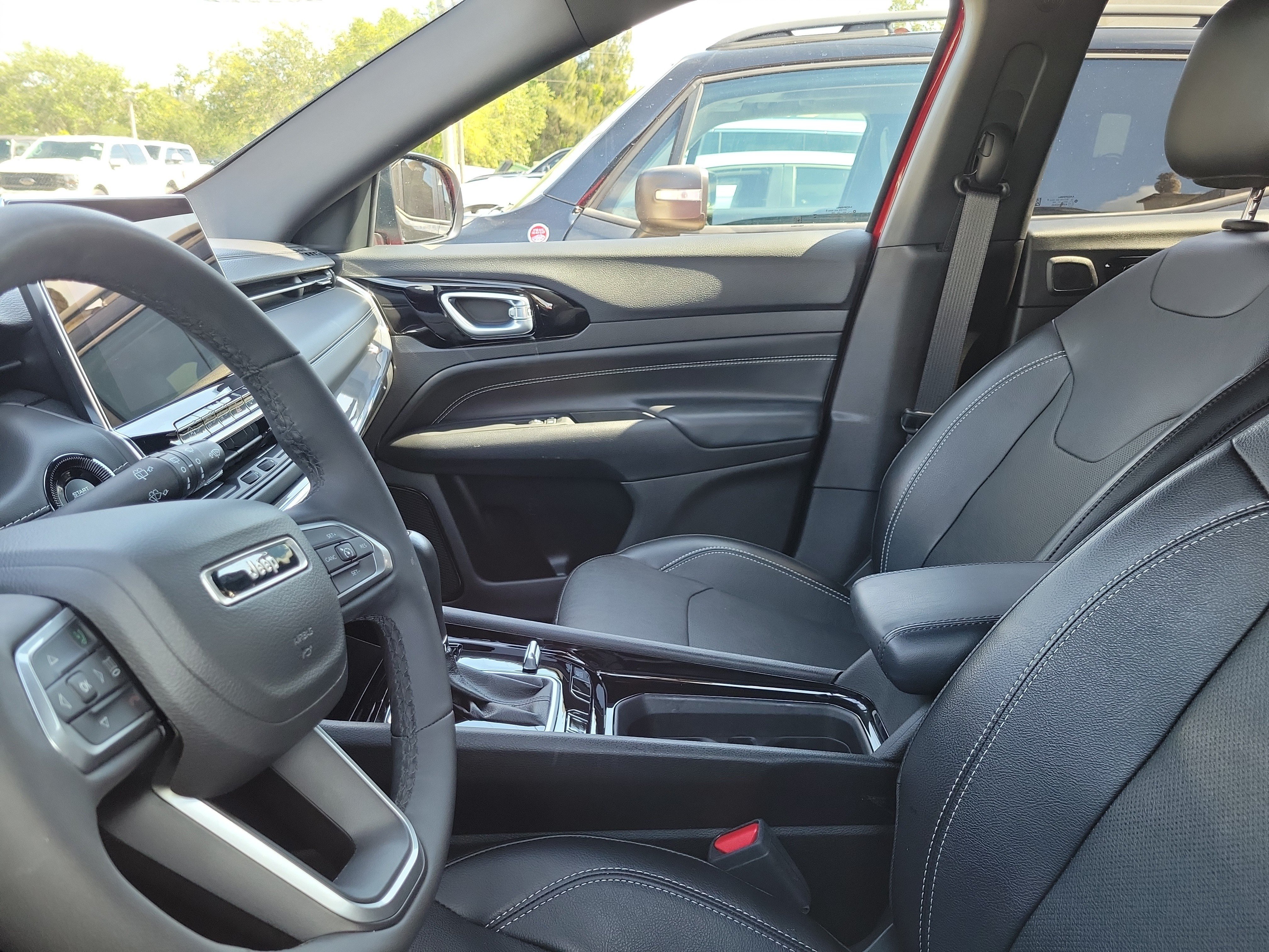 Used 2023 Redline Pearlcoat Jeep High Altitude image 7