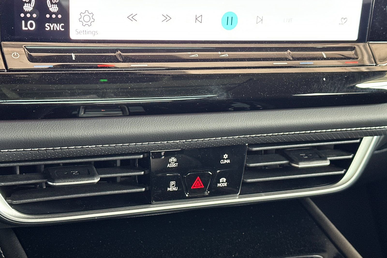 New 2026 Deep Black Pearl Volkswagen 2.0T SEL image 21