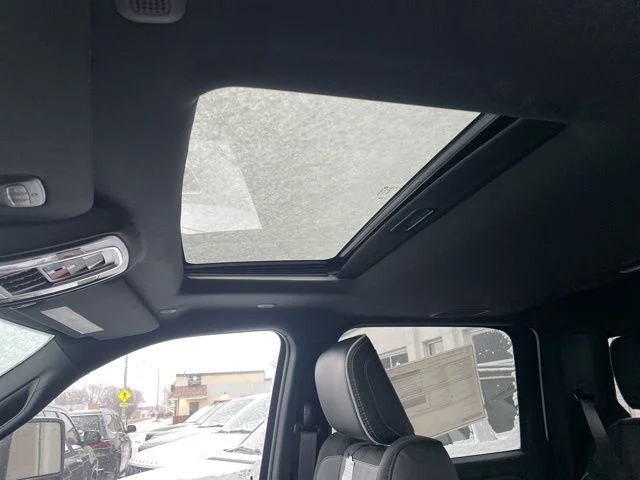New 2026 Bright White Clear-Coat Exterior Paint RAM Laramie image 9
