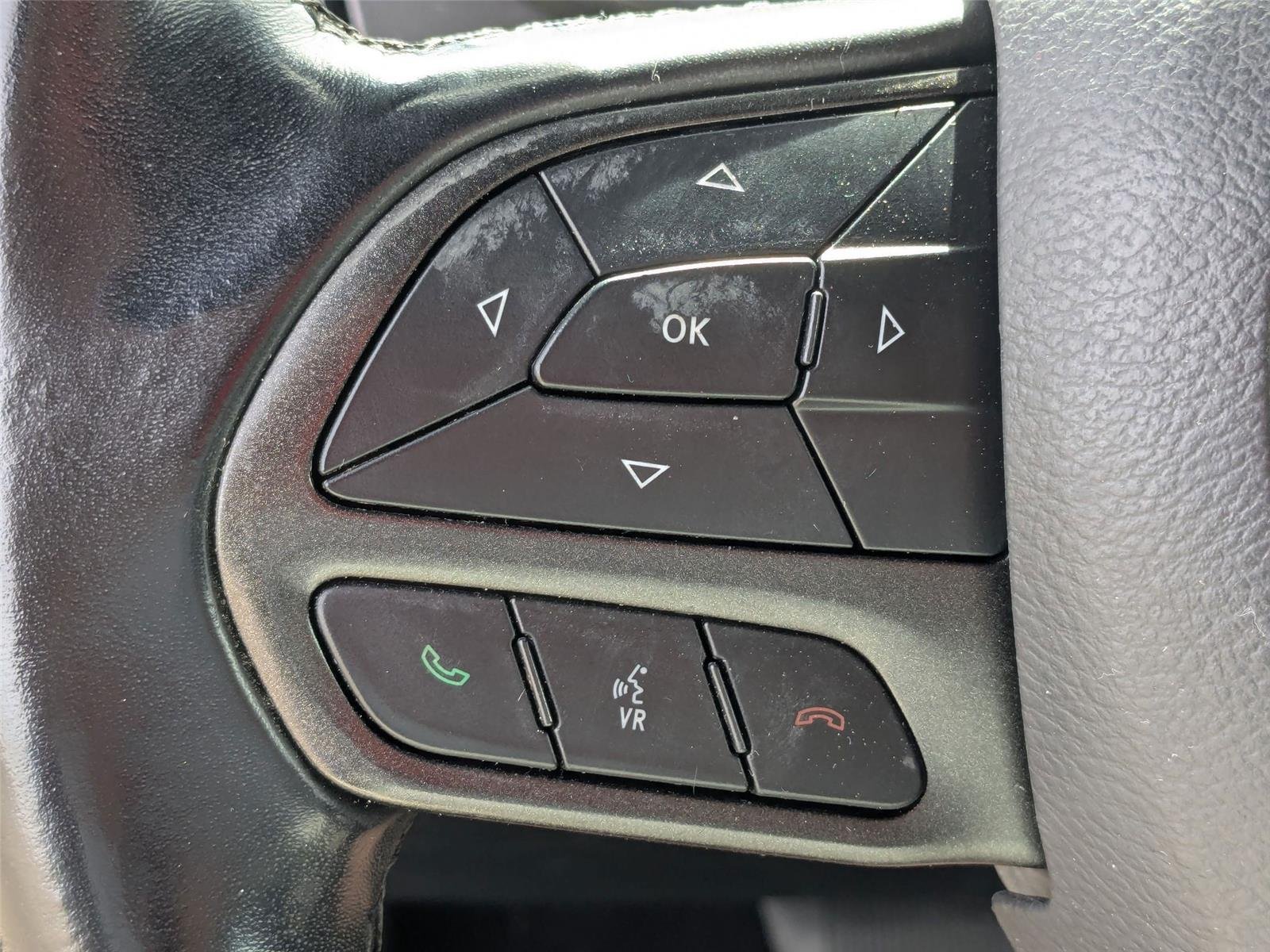 Used 2022 Frostbite Dodge SXT image 17