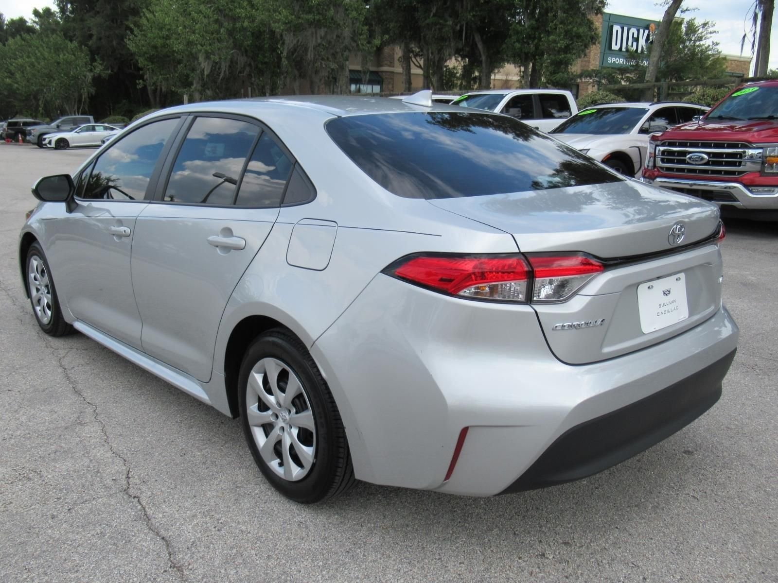 Used 2025 Silver Toyota LE image 5