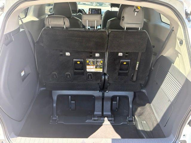 Certified Used 2021 BLIZZARD PEARL Toyota  image 28