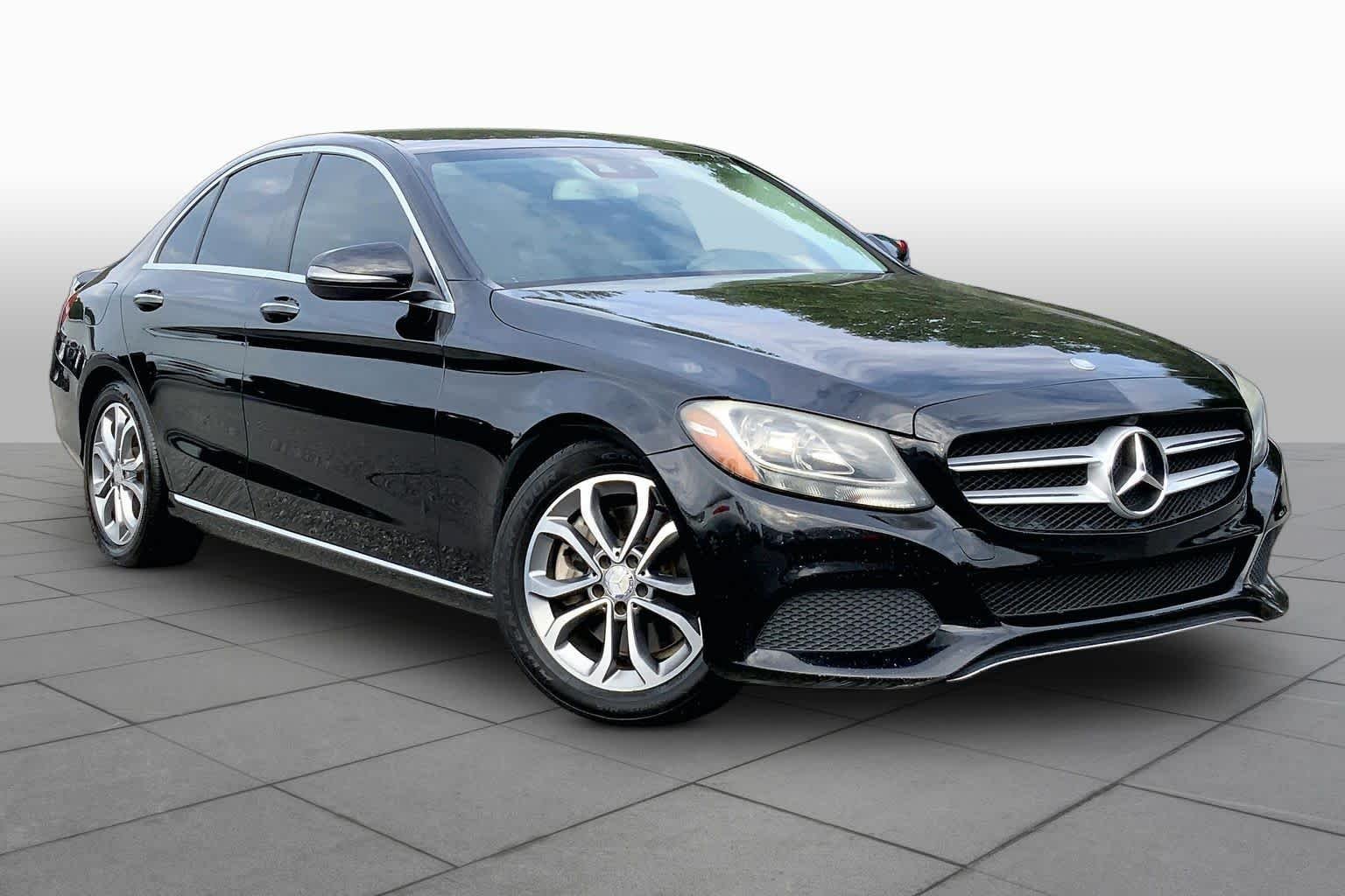 Used 2017  Mercedes-Benz C 300 image 3