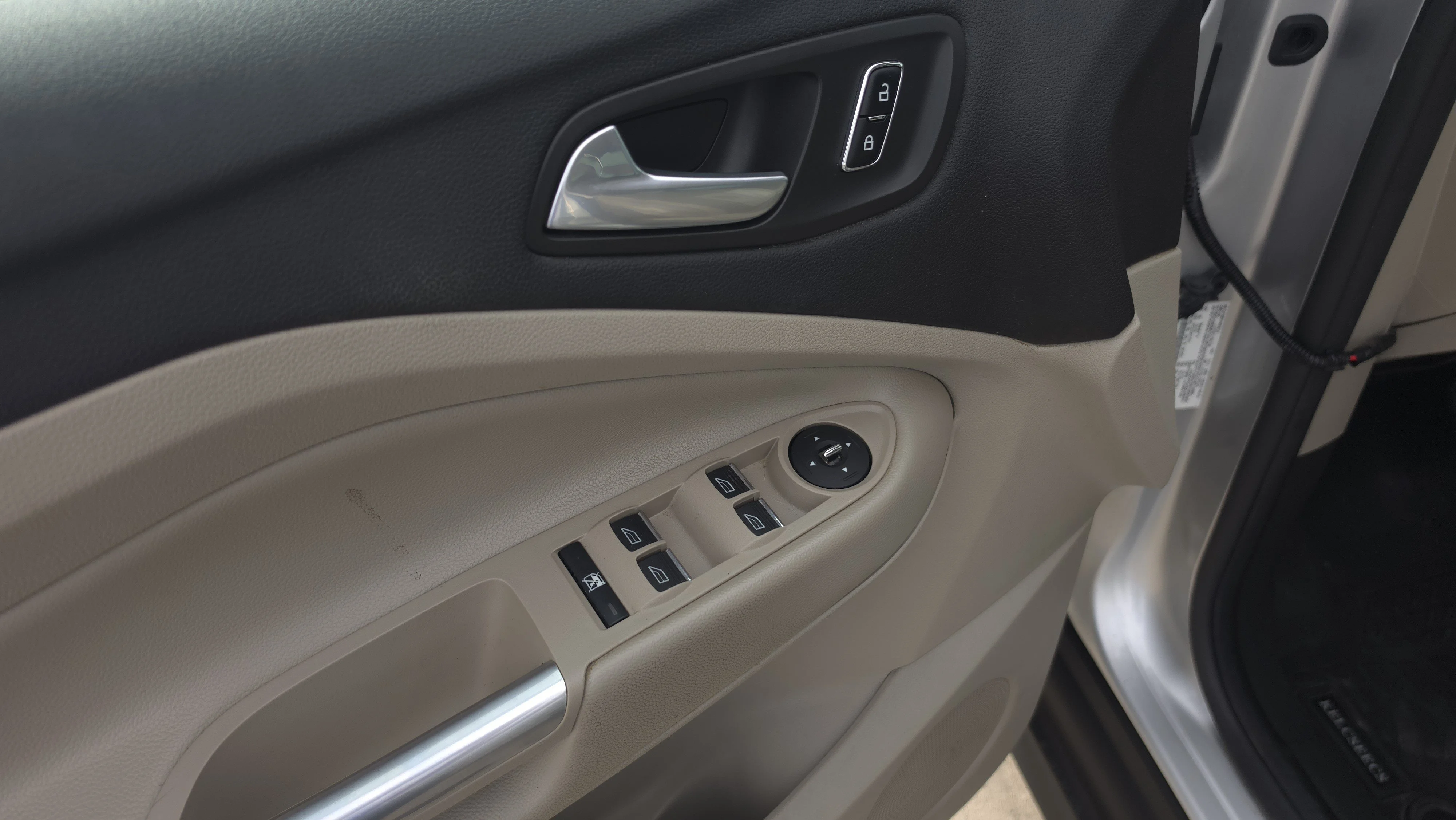Used 2013 Silver Ford SEL image 12