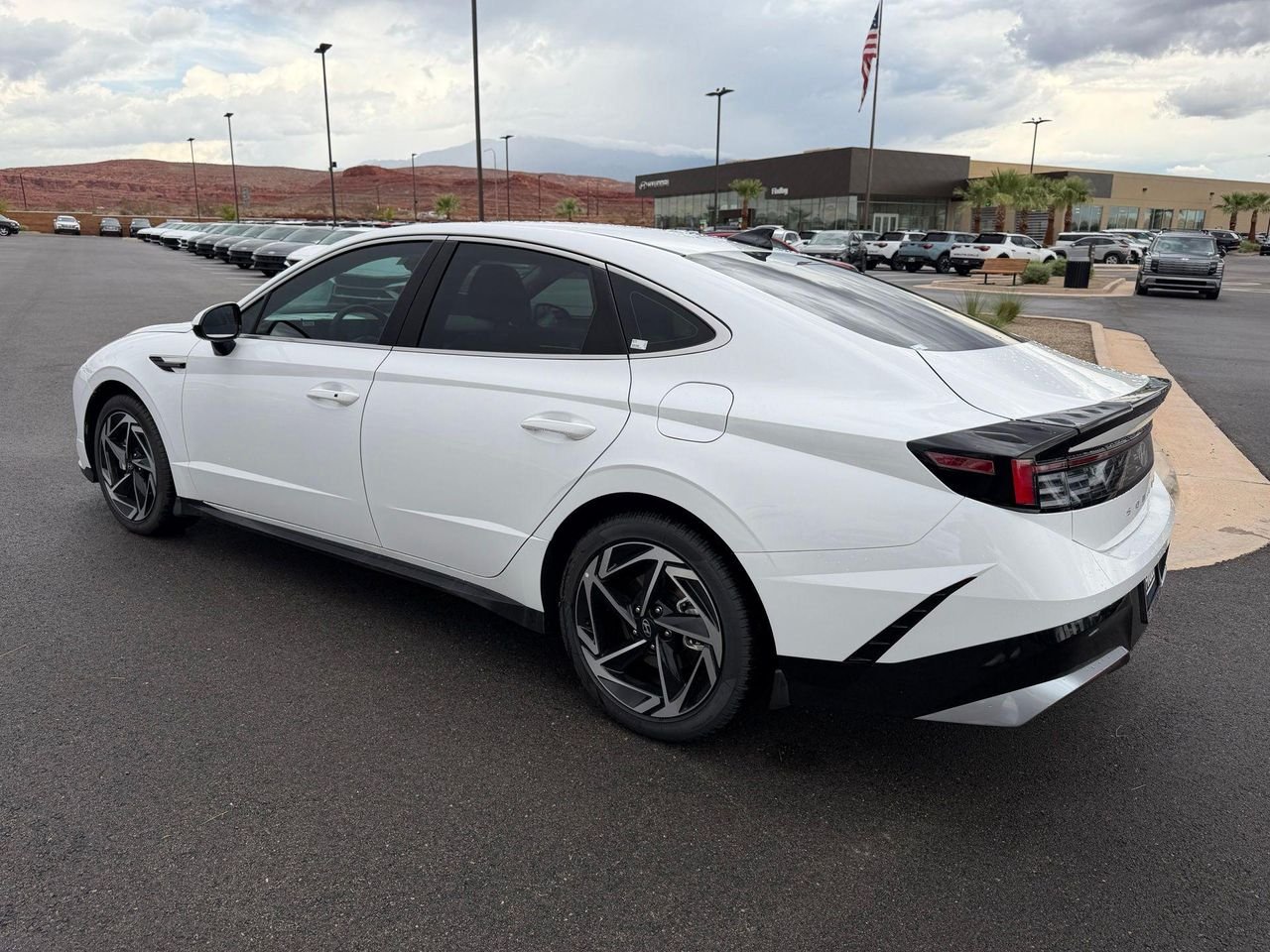 2026 Hyundai Sonata SEL - Photo 10