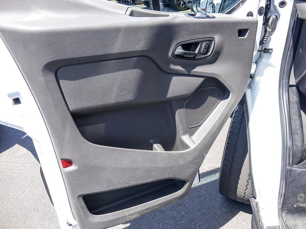 Used 2023 Oxford White Ford Base image 24