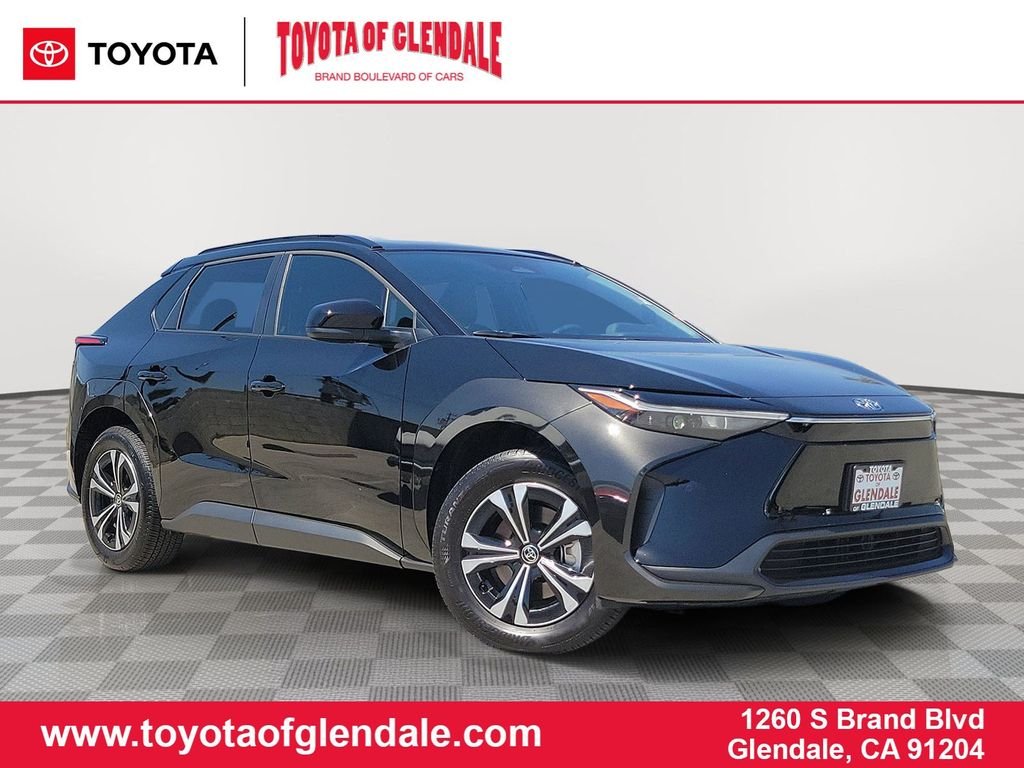 Used 2025 Black Toyota XLE image 1
