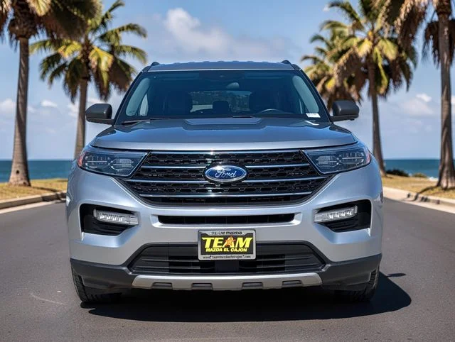 Used 2024 Silver Ford XLT image 3