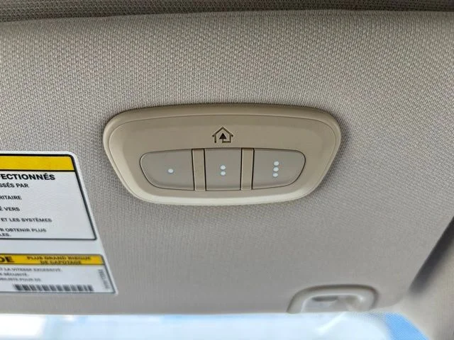 Used 2015 White Jeep Latitude image 14
