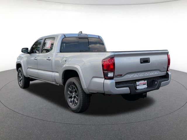 Certified Used 2022 Silver Toyota SR5 image 4