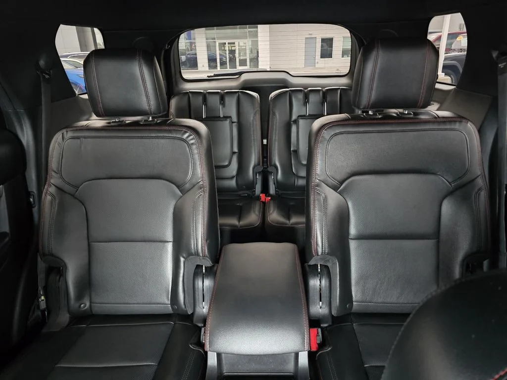Used 2016 Red Ford Sport image 19