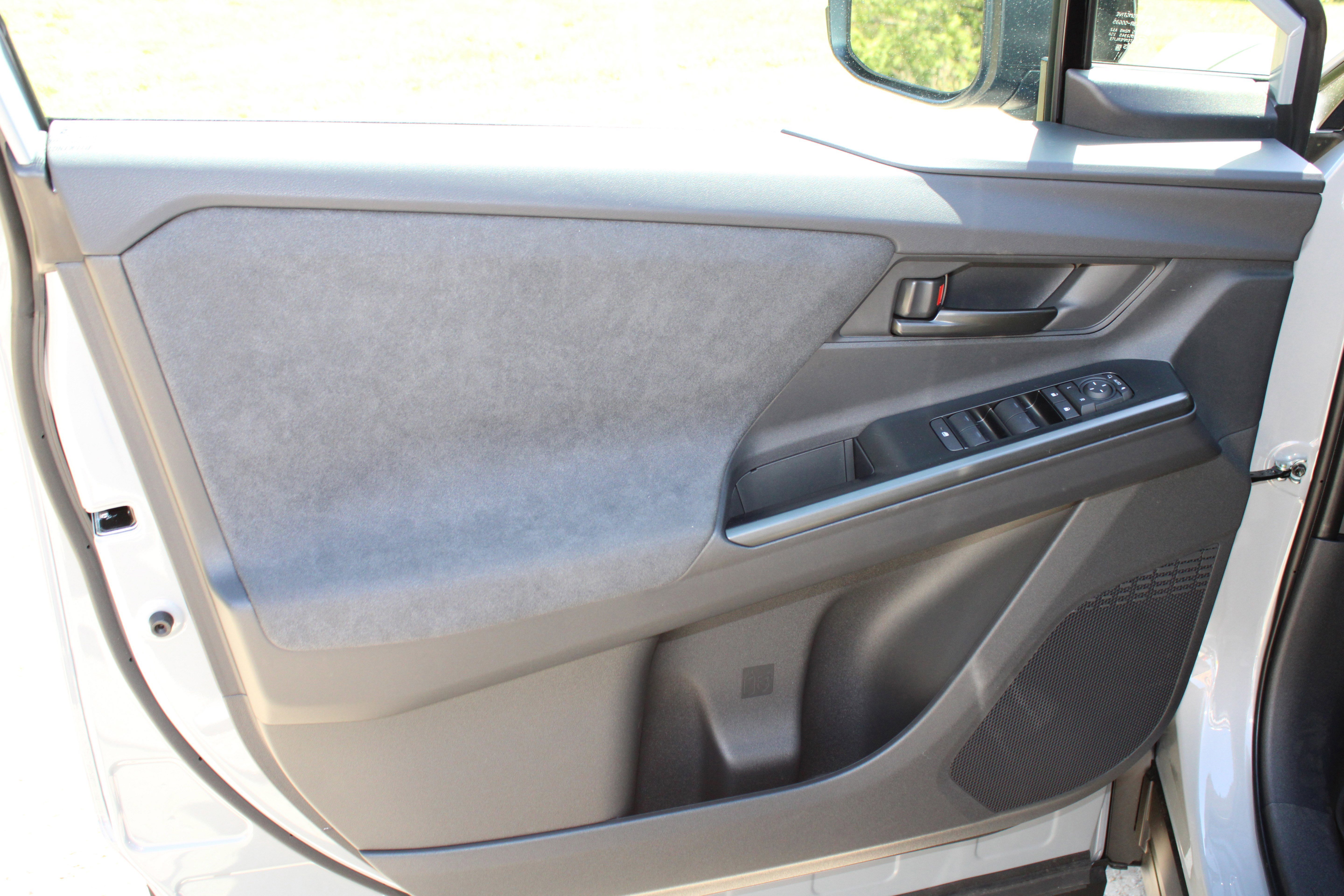 2026 Toyota C-HR SE - Photo 15