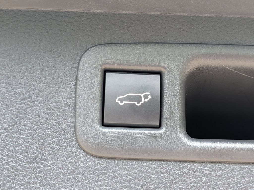Certified Used 2026  Toyota XLE image 41