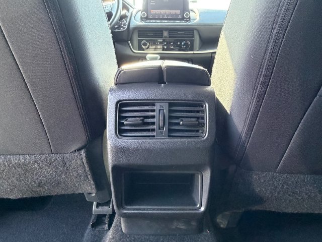 Used 2024 Silver Nissan S image 35