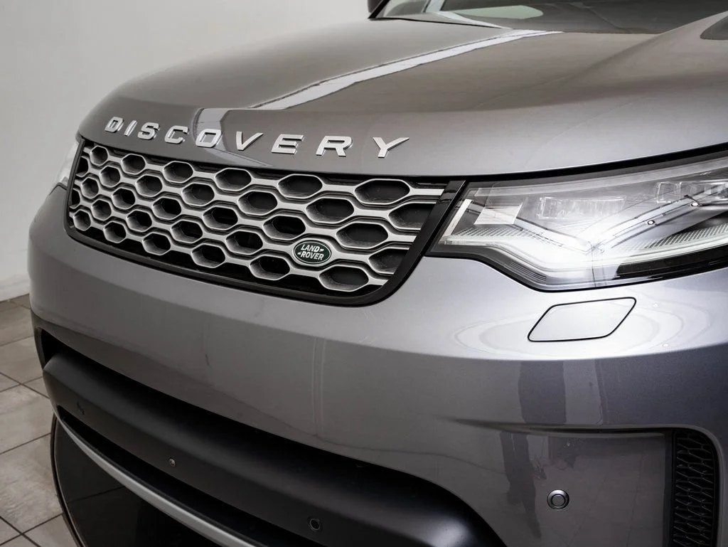Used 2026 Eiger Gray Metallic Land Rover S image 16