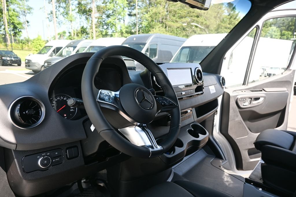 New 2026 Arctic White Mercedes-Benz  image 6