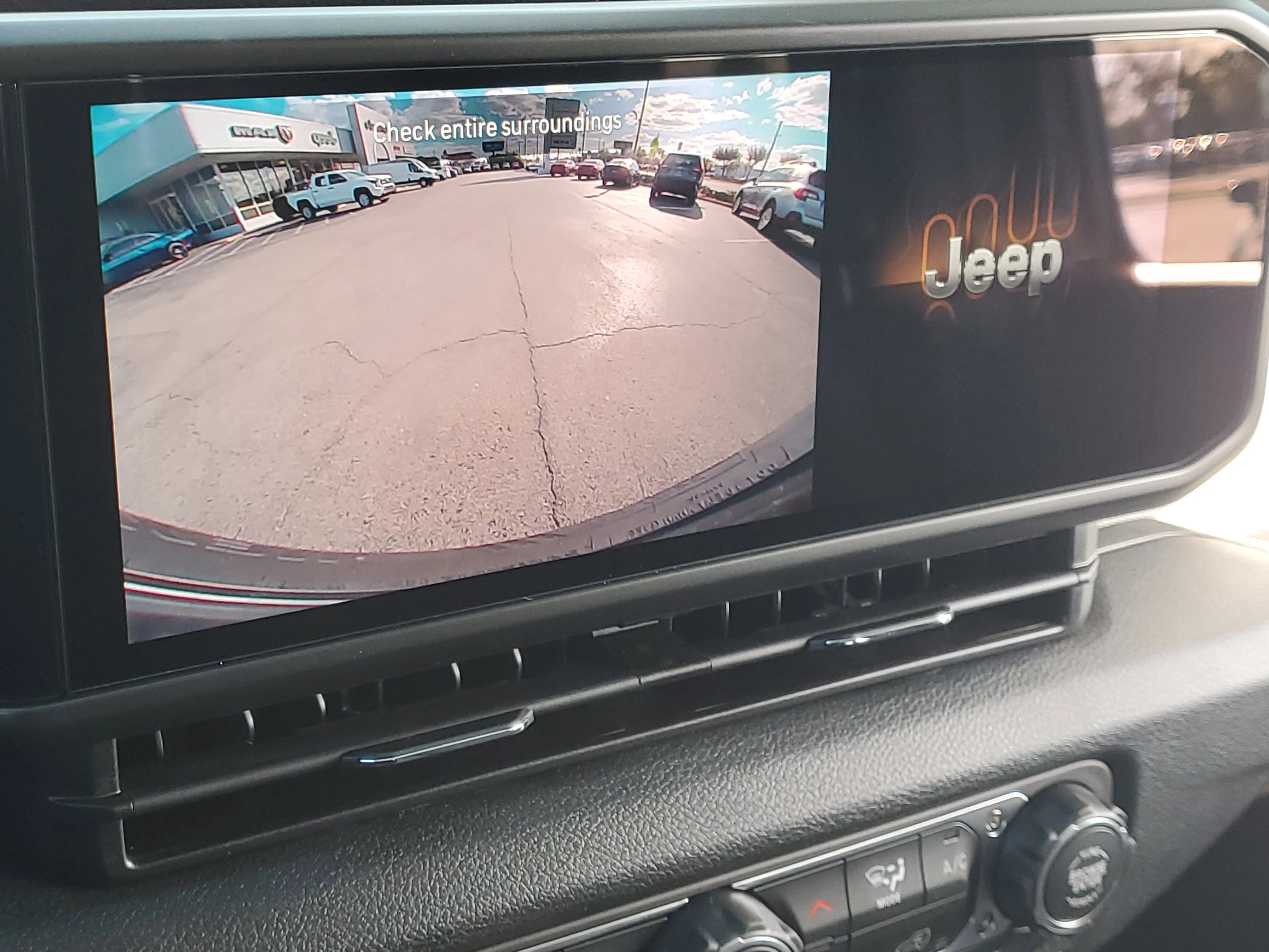 New 2026 Reign Jeep Sport image 19