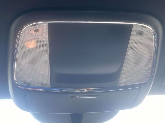 Used 2013 Silver Dodge SE image 19