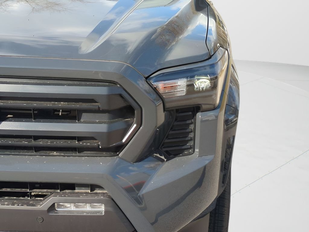 2025 Toyota Tacoma SR5 - Photo 10