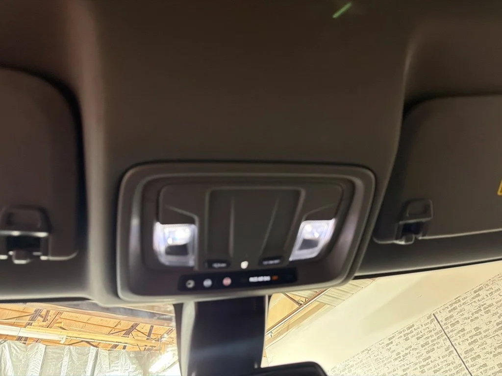 Used 2021 Silver Ice Metallic Chevrolet Custom image 31