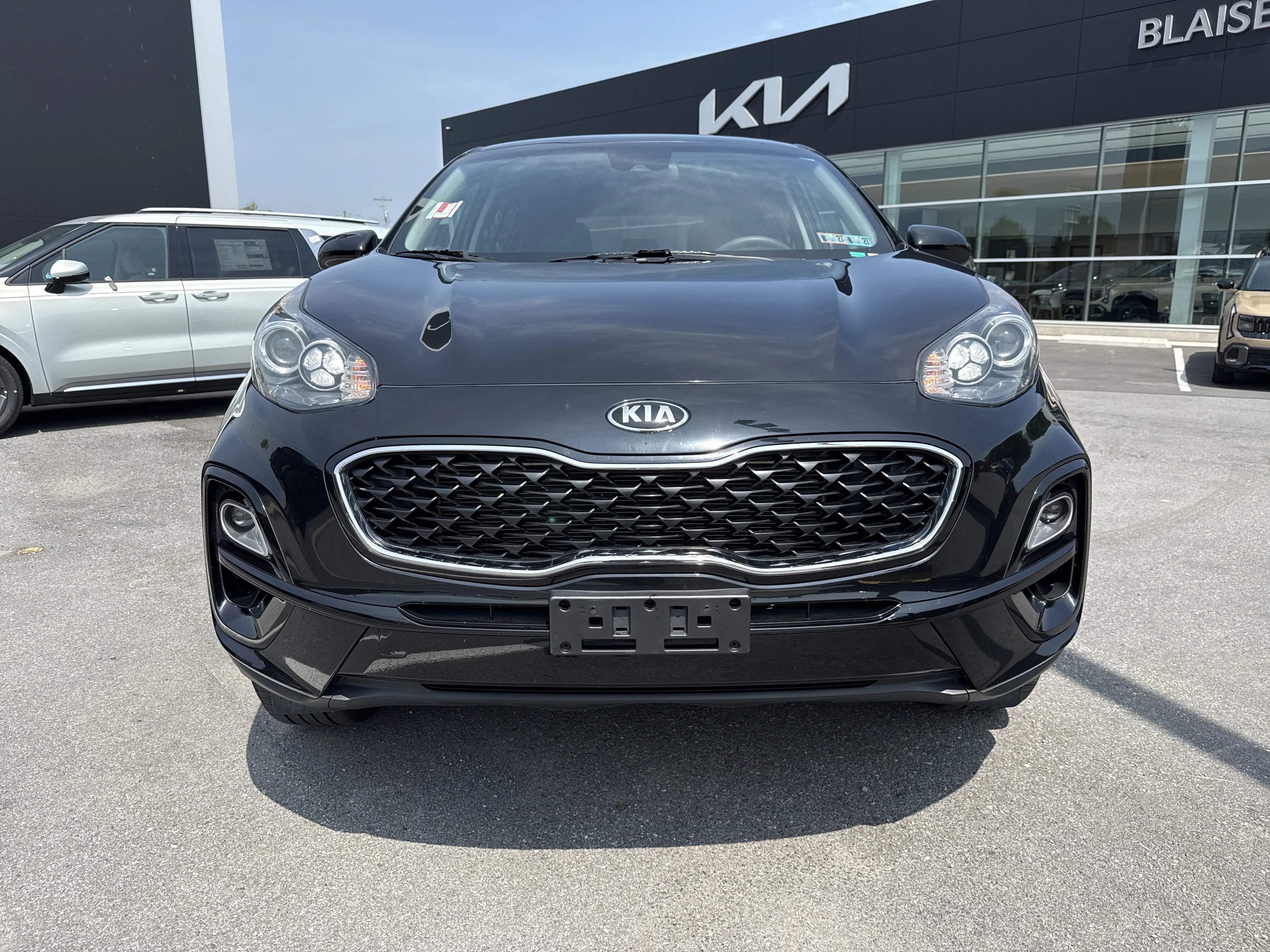 Used 2020 Black Cherry Pearl Kia LX image 9