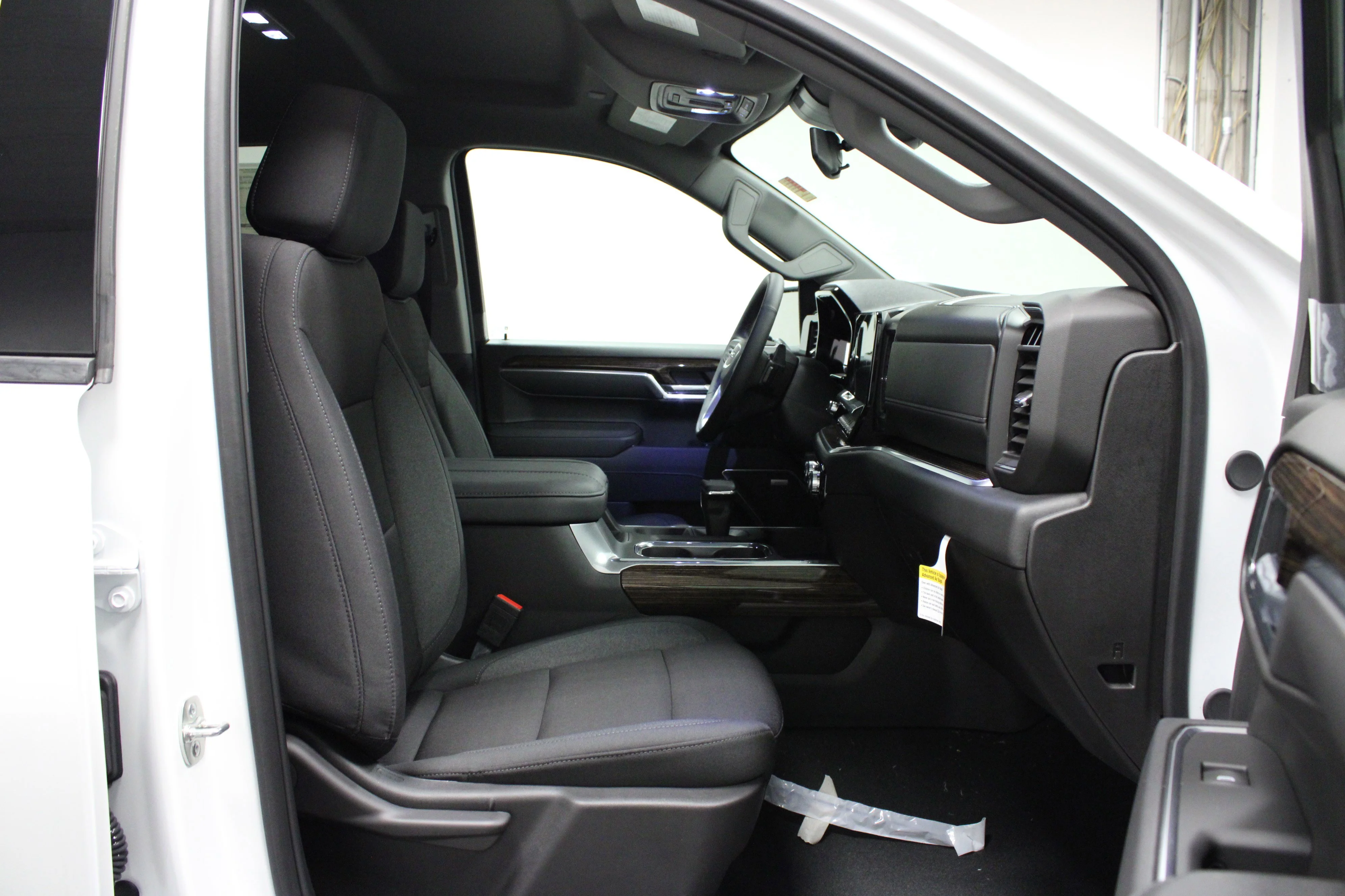 2025 GMC Sierra 1500 Elevation - Photo 15