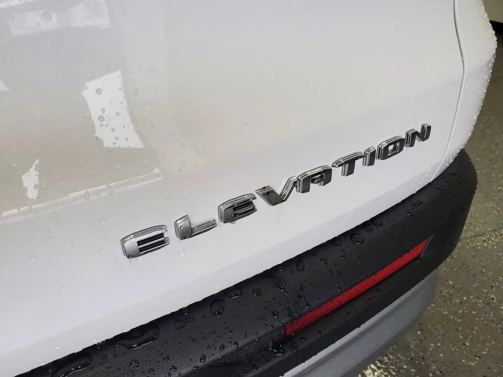 New 2026 Summit White GMC Elevation image 30