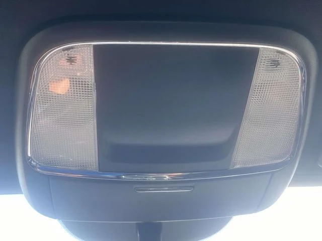 Used 2013 Silver Dodge SE image 19
