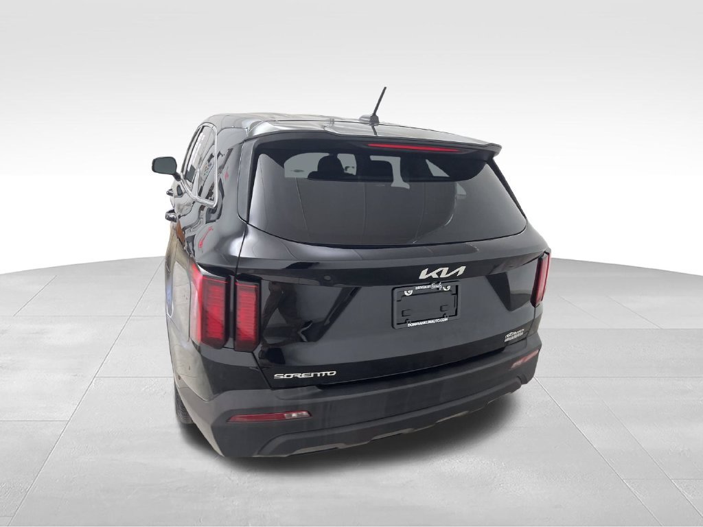 Used 2023 Black Kia LX image 4