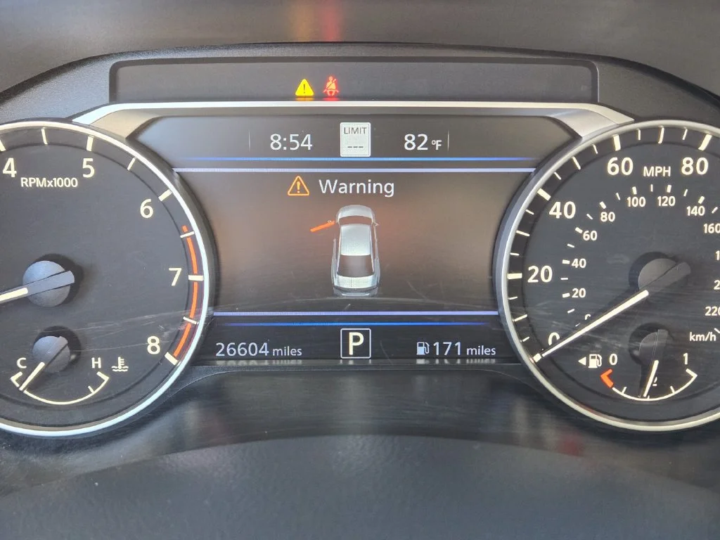 Used 2022 Pearl White Trico Nissan 2.5 Platinum image 23
