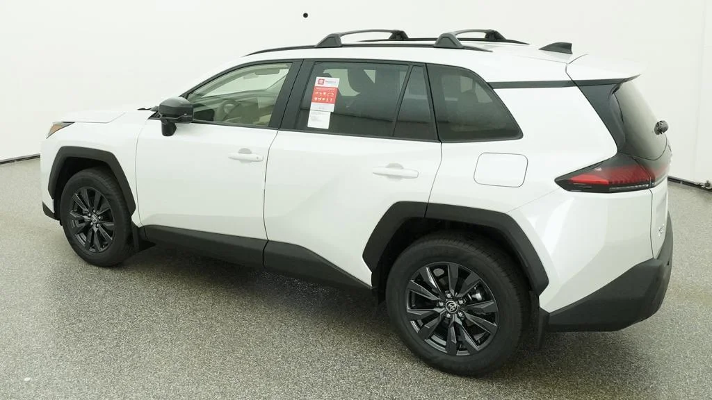 New 2026 Wind Chill Pearl Toyota XLE Premium image 12